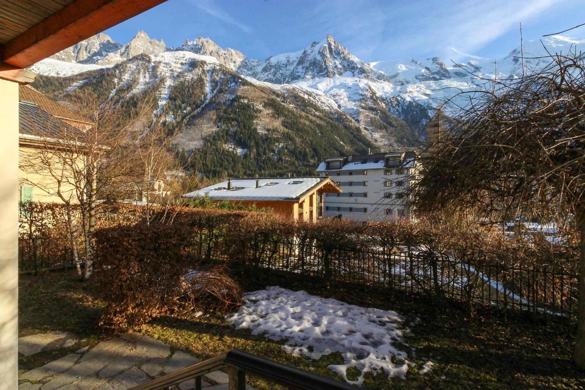 Les Alpins - Centre De Chamonix - Renove Avec Jardin Et Vue Imprenable Sur Le Montblanc Apartment ภายนอก รูปภาพ